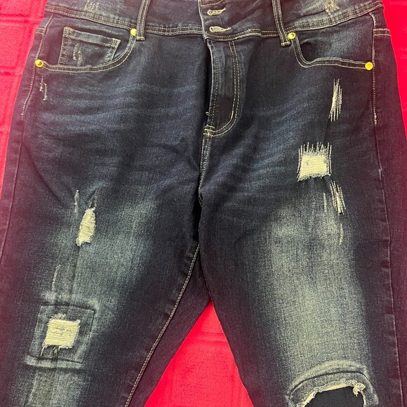 Patched Apple Skinny Denim Jeans - Picture 3 of 9